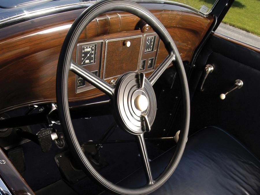 Торпедо REO Royale Convertible Coupe 1931 года  (фото 3 из 4)